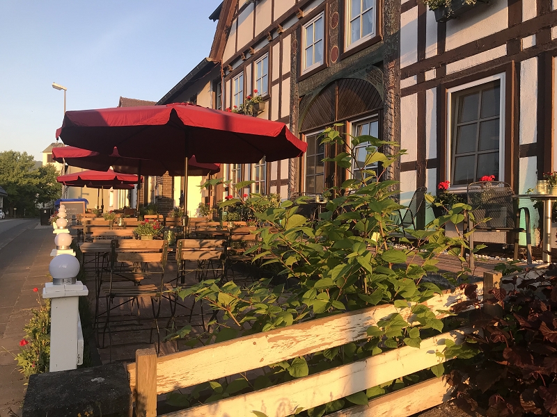 Terrasse des Restaurants Höxter Am Jakobsweg