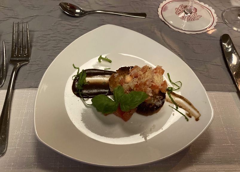 Küche, Speisen und Mitarbeiter des Restaurants Höxter Am Jakobsweg Küche, Speisen und Mitarbeiter des Restaurants Höxter Am Jakobsweg